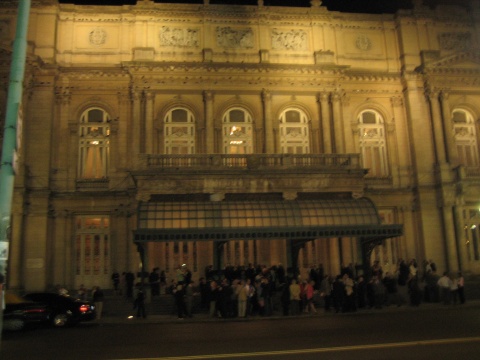 Teatro Col&oacute;n: the opera house of Buenos Aires.